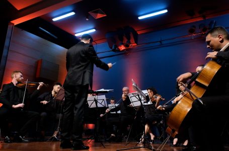 Koncerti veror i orkestrës simfonike të Gjakovës mbushi sallën me adhurues të muzikës klasike