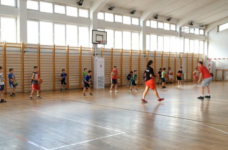 Basketbolli, sporti që në qytetin e Gjakovës po gjen interesim të madh
