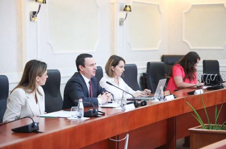 Krasniqi pas takimit me Kurtin: Procesi i Vettingut duhet të  zhvillohet përmes Kuvendit