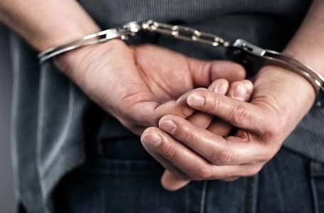 Dërgohet në mbajtje i dyshuari për plagosjen e dy personave në Shtërpcë, i konfiskohet dhe një revole