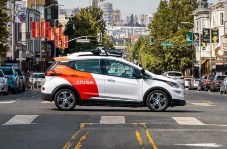 Nis operimi i taksive pa shoferë në San Francisco