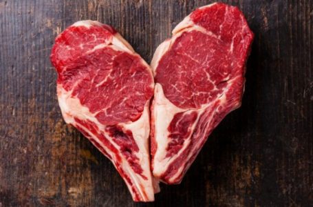Si ndikon mishi i kuq në nivelet e kolesterolit?