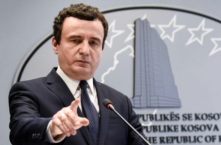 Kurti: Vuçiq të heqë dorë nga mohimi i masakrës së Reçakut