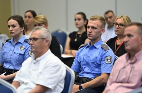 KiE trajnon policët kosovarë për mbrojtjen e sinjalizuesve