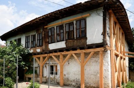 Shtëpia e vjetër e Qehajve në Pejë drejt shpëtimit, përfundojnë ndërhyrjet e para