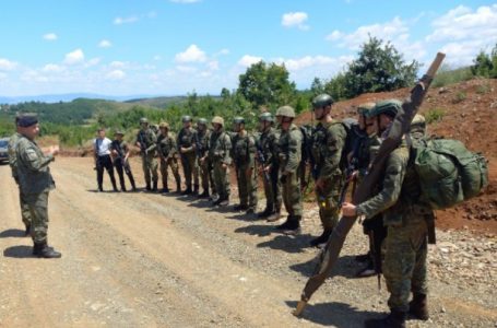 ​Ushtarakët e FSK-së sfidohen në trajnimin “Taktika me Njësi të Vogla”