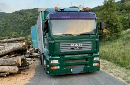 ​Aksion antikontrabandë në veri, lëndohen pesë policë