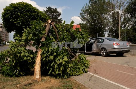 2 aksidente gjatë 24 orëve në Gjakovë, 4 të lënduar në aksidentin në rrugën UÇK