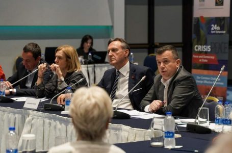 Balla së bashku me Kurtin në Athinë: Mos-liberalizimi i vizave për qytetarët e Kosovës është një turp për BE-në