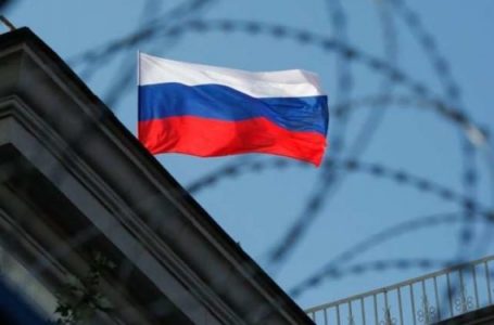Rusia shton 5 shtete të tjera në listën e vendeve armiqësore