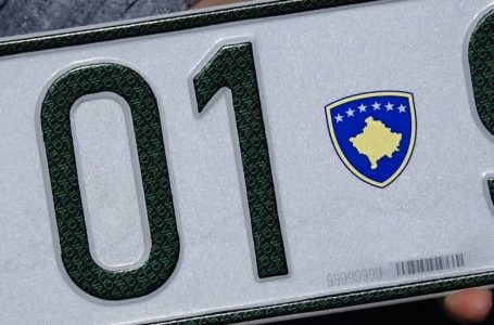 Interesim i madh për konvertimin e targave ilegale, Qeverisë i kërkohet që ta shtyjë afatin