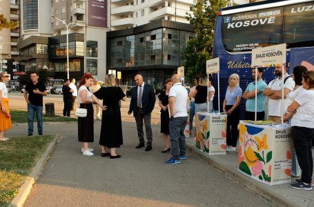 Karvani i Diasporës mbrëmë ndaloi në Gjakovë