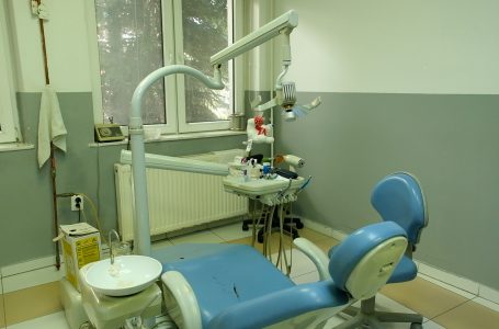 Shërbimet stomatologjike në QKMF në Gjakovë ofrohen 24 orë