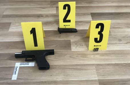 Konfiskohen dy armë në Mitrovicë dhe Vushtrri