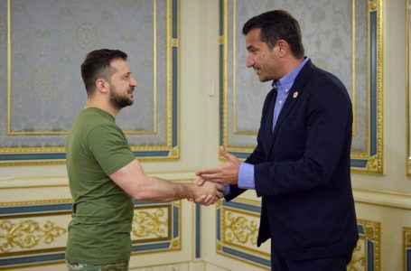 Veliaj takon Zelenskyn në Kiev, thotë se e falënderoi për mbështetjen e Shqipërisë