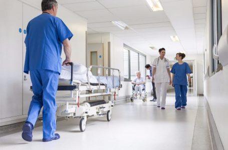 “Shëndetësia falas”, shqiptarët shpenzuan një rekord prej mbi 100 milionë eurosh në spitalet private në 2021