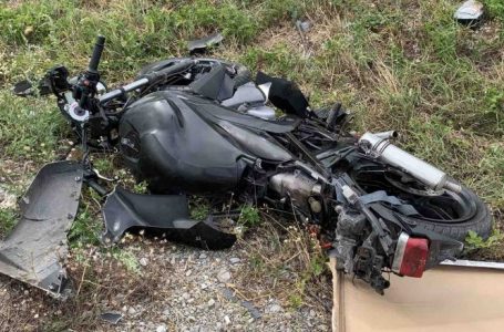 U vetaksidentua me motoçikletë në rrugën Prishtinë-Pejë, vdes 17 vjeçari