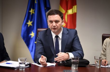 Ministri i Jashtëm maqedonas: Kosova dhe Serbia të zhvillojnë marrëdhënie të mira fqinjësore