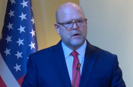 Hovenier: Synimi përfundimtar njohja e ndërsjellë Kosovë – Serbi, por s’është e mundur aktualisht