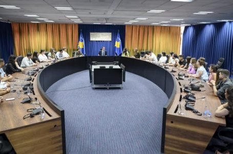 Me të rinjtë nga mërgata, Kurti: Qeveria synon të rrisë angazhimin e profesionistëve të mërgatës