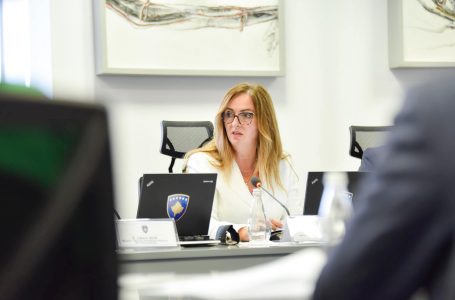 Nagavci: S’ka kërkesë nga SBASHK-u e që nuk është adresuar, me përjashtim të 100 euroshit – mësimi të fillojë të hënën