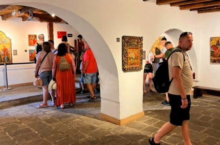 Margariti: Në 6 muaj rreth 90 mijë vizitorë në muze