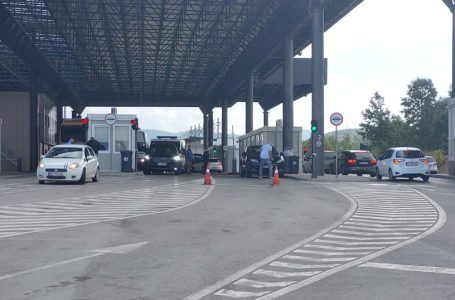 Çështja e targave dhe dokumenteve, Kurtit i kërkohet mos të ketë kthim prapa