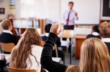 ​Nesër nis mësimi, Ministria e Arsimit kërkon bashkëpunim për kompensimin e orëve