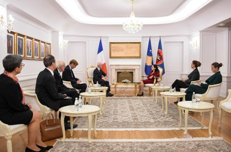 Osmani ka pranuar letrat kredenciale nga ambasadori i Francës, Olivier Guérot