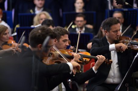 Orkestra e Filharmonisë së Kosovës me koncert në Izmir