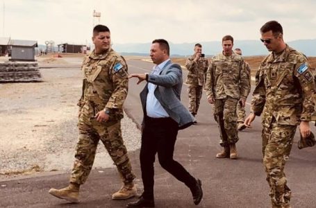 Ndihma financiare nga SHBA-të dhe specialistët e parë të FSK-së për sulme ajrore
