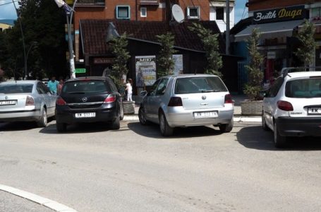 ​Vetëm një automjet i regjistruar me targa RKS në veri