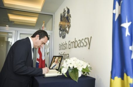 ​Kryeministri Kurti shpreh ngushëllime për Mbretëreshën Elizabeta II