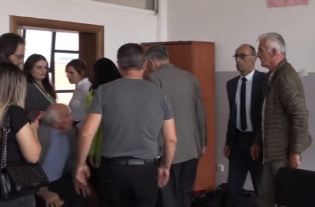 Dërgohet në mbajtje personi që tentoi ta sulmoi kryetarin e SBASHK-ut, Rrahman Jasharaj