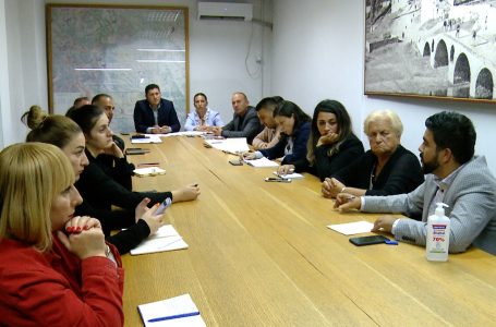 Është mbajtur mbledhja e jashtëzakonshme e komitetit për komunitete