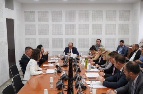 Përplasje e ashpër në Komisionin për Ekonomi, Muja – Shalës: Trepçën e ke shkatërruar ti