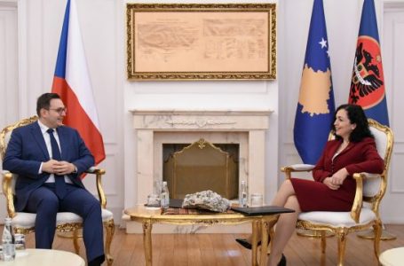 Osmani me ministrin Lipavsky: Është vendimtare që procesi i liberalizimit të vizave të përfundojë gjatë Presidencës çeke