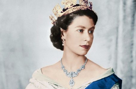 Mbretëresha Elizabeth II kurrë nuk ishte menduar të ishte monarke – si e kuptoi se do të mbante kurorën