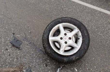 Aksidentohen tre persona në Suharekë, bien poshtë urës me veturën që po drejtohej nga i mituri