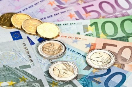 Kreditimi në Euro po shënon vlera rekord këtë vit, u rrit me gati 40% për 7-mujorin