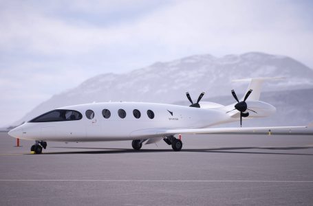 Udhëtim historik, fluturon avioni i parë tërësisht elektrik, me pasagjerë