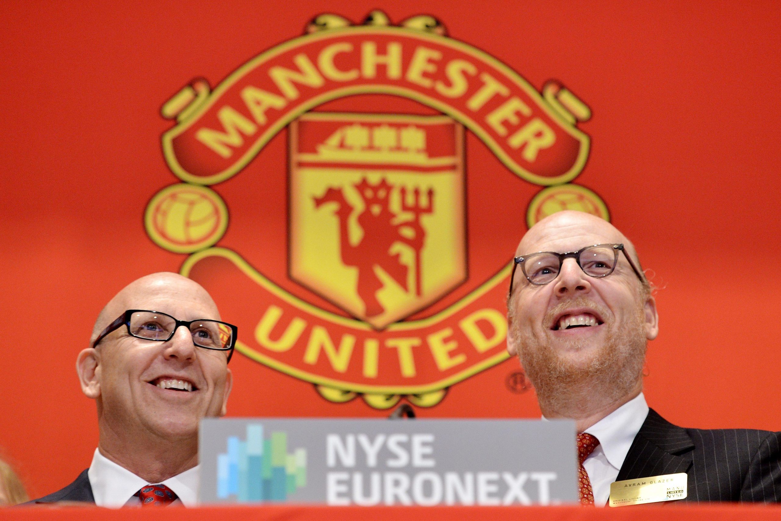 Glazers konsiderojnë shtyrjen e datës së shitjes së Man Utd