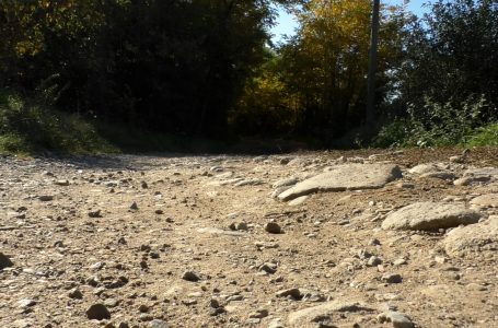 Banorët e fshatit Qerim thonë se kanë probleme me  infrastrukturën rrugore në fshatin e tyre