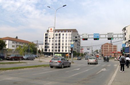 Rregullohen semaforët në rrugën “Tirana”