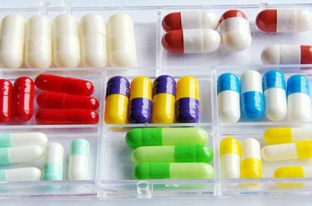 Pse kapsulat e ilaçeve kanë dy ngjyra?