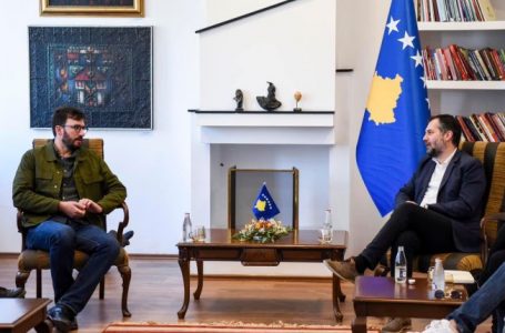 Ministri Çeku takon producentin e filmit Harvey Ascott, diskutohet industria e filmit në Kosovë