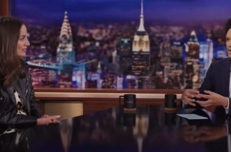 Mira Murati, shqiptarja që është Shefe e Teknologjisë në kompaninë e njohur OpenAI tregon në The DailyShow për sistemin DALL-E 2