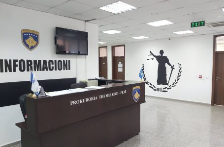 Prokuroria kërkon 30 ditë paraburgim për të dyshuarin që sulmoi Mrika Nikqin
