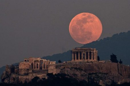 Në këtë orë shfaqet sot ‘Hëna e gjahtarit’, fenomen spektakolar në qiell