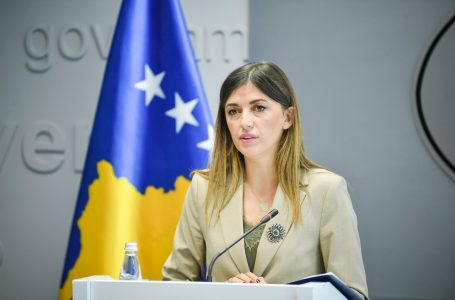 Albulena Haxhiu: Pa konsultime, s’mund të ketë zgjidhje